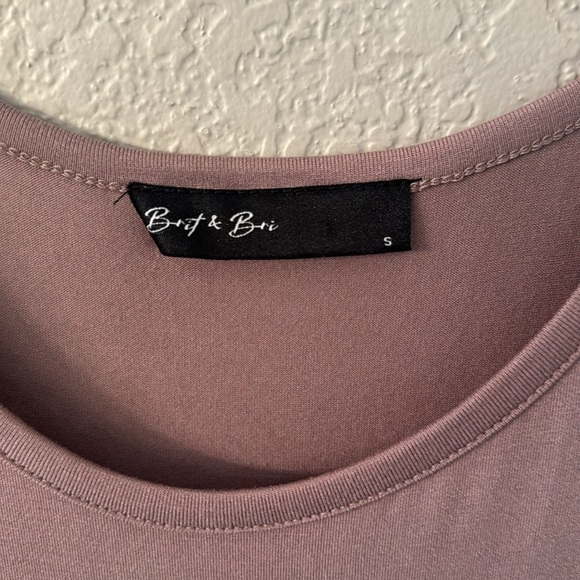 Adorable tier dress with flutter sleeves - must have!!! - Picture 2 of 3